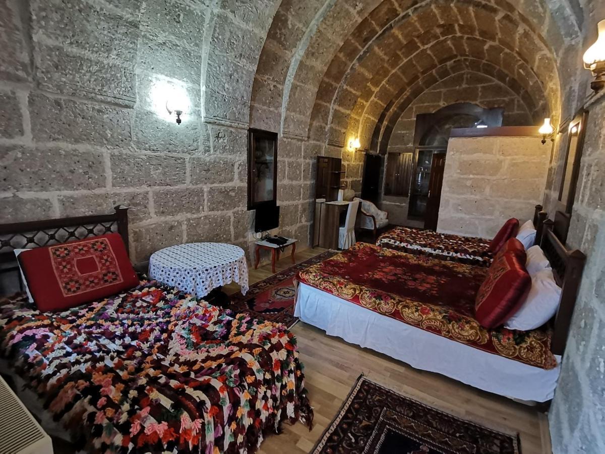 Osmanoglu Hotel Guzelyurt Buitenkant foto