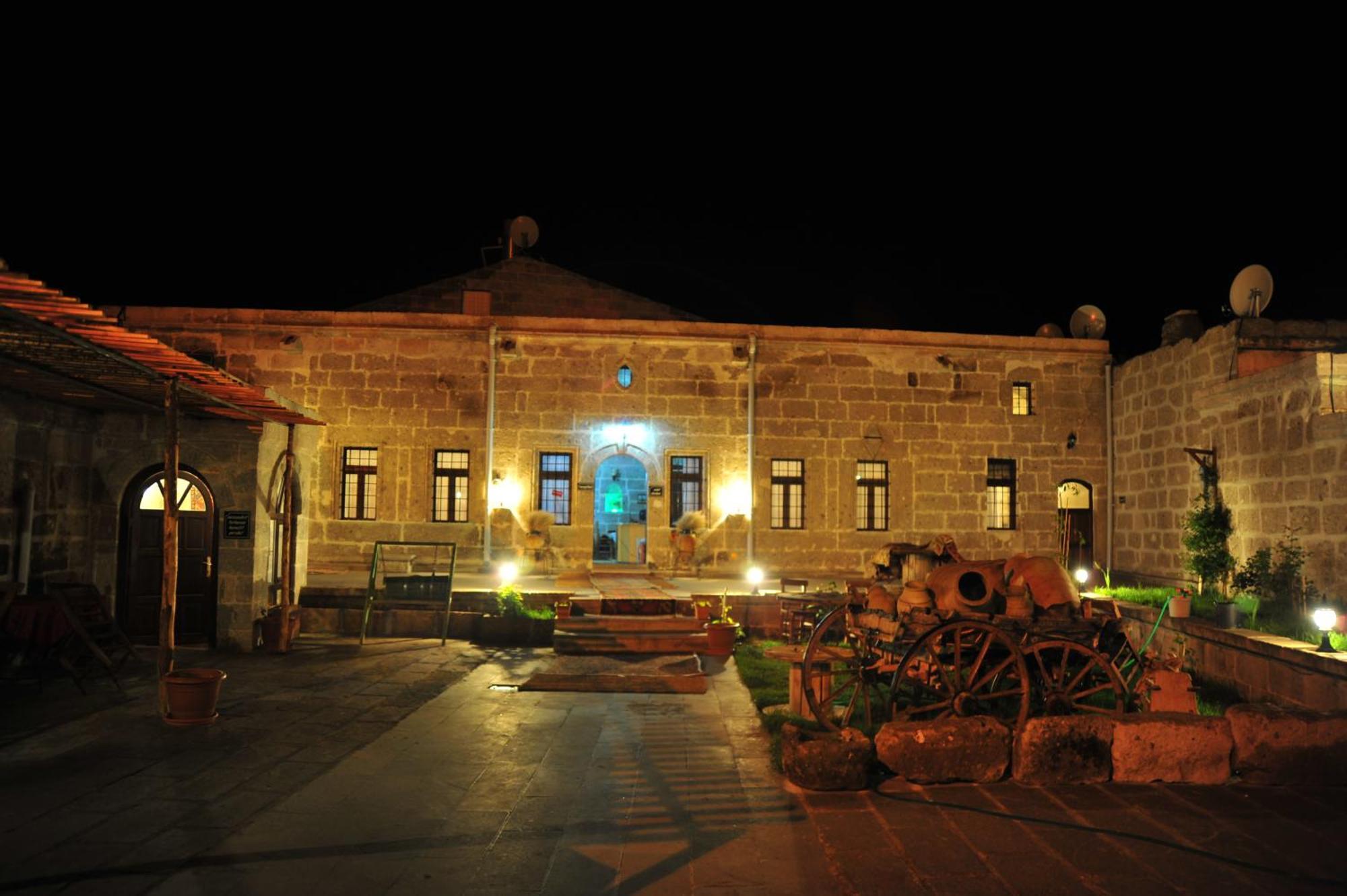 Osmanoglu Hotel Guzelyurt Buitenkant foto