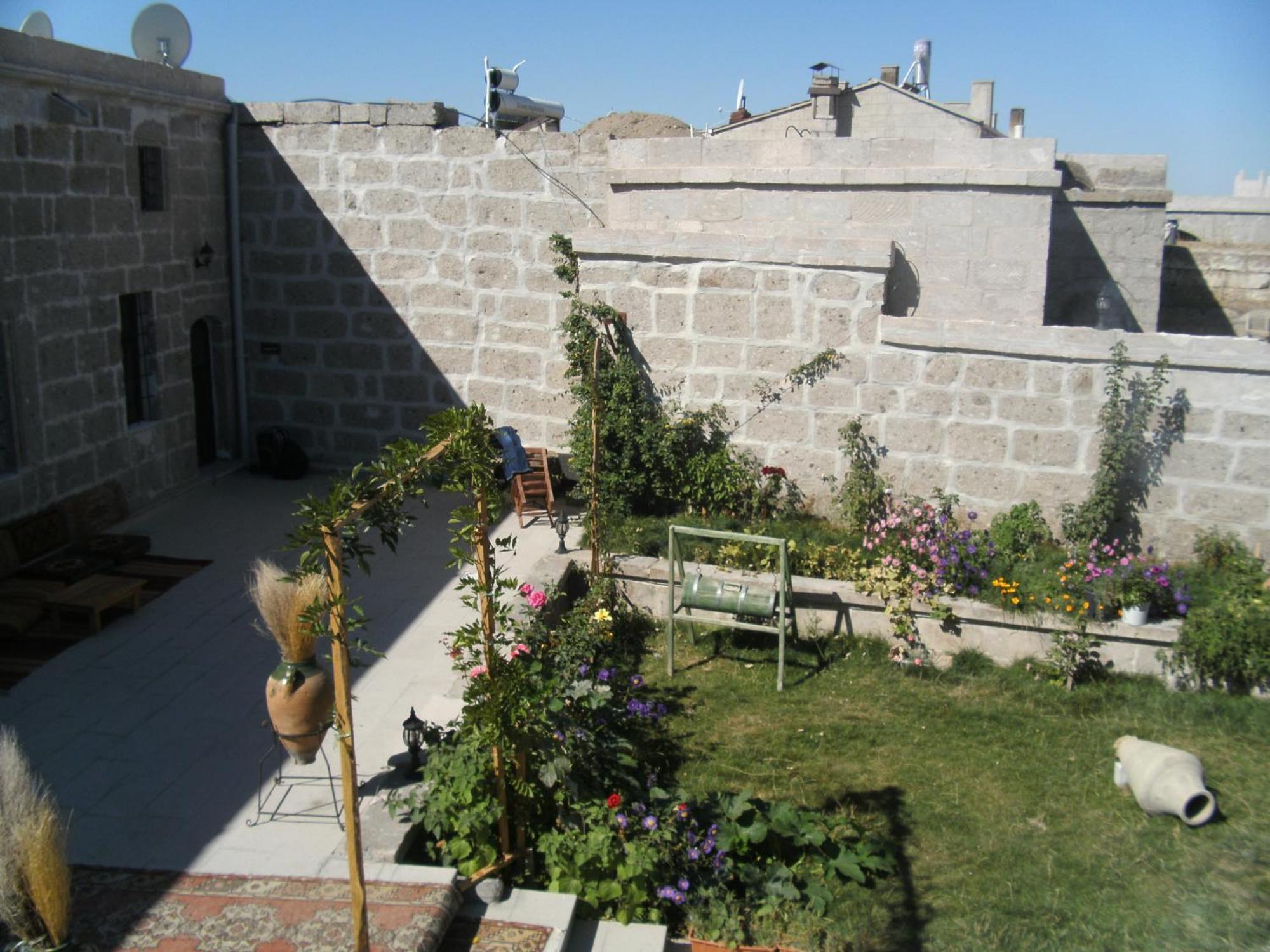 Osmanoglu Hotel Guzelyurt Buitenkant foto